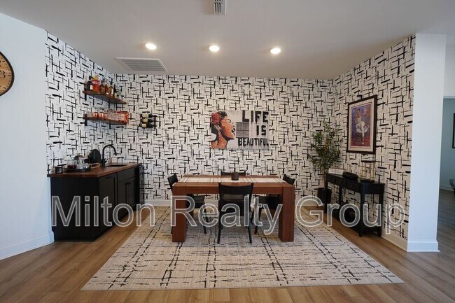 Building Photo - 108 Providence Crk Dr