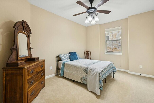 Building Photo - 7429 Bonniebrook Dr