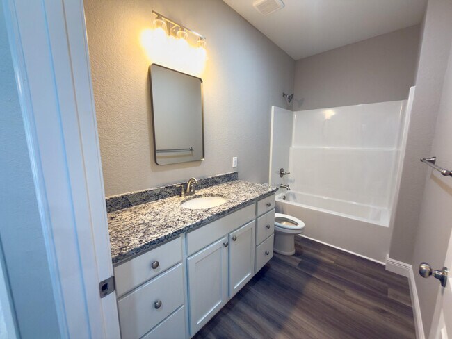 Building Photo - 6637 Water St