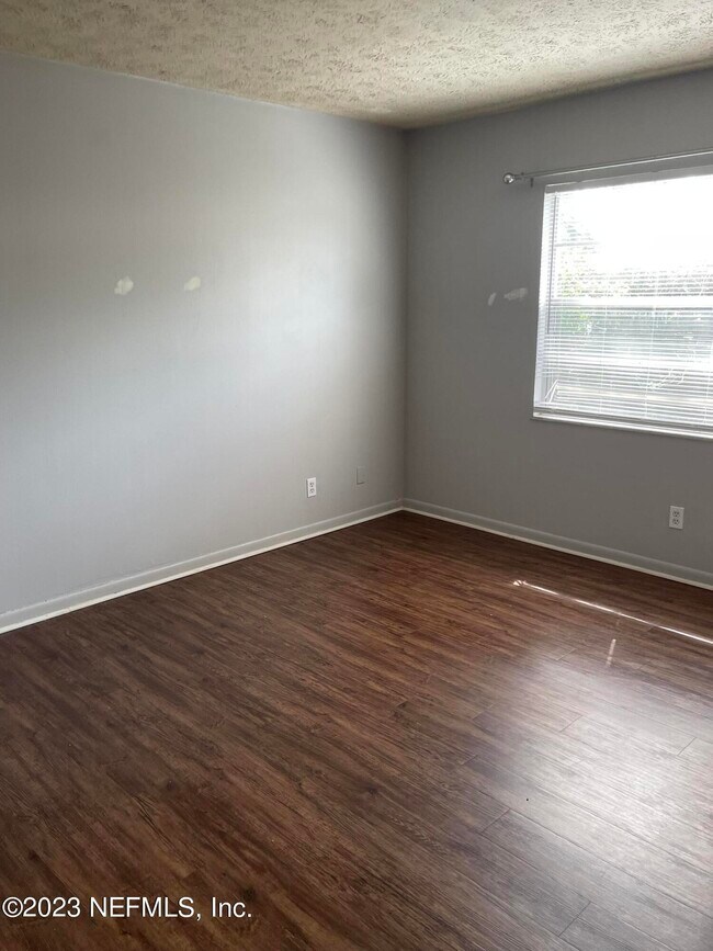 Building Photo - 6073 Shakespeare Dr