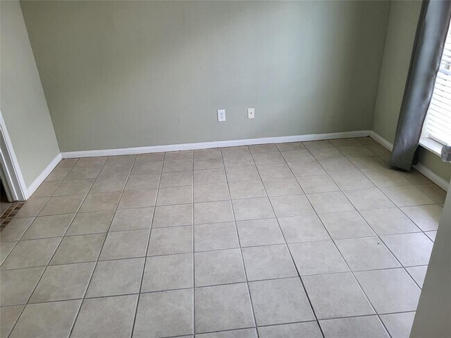 Building Photo - 3506 Cove View Blvd