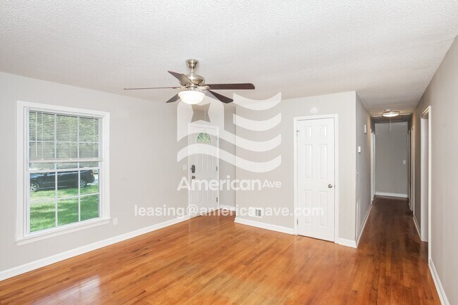 Building Photo - 1605 Edgemore Rd