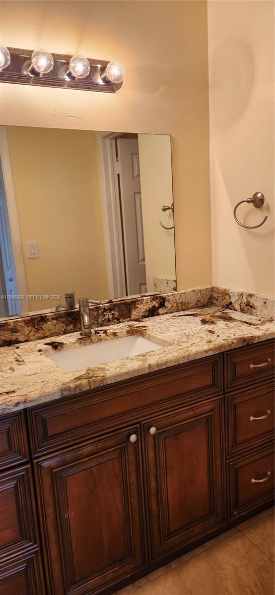 Building Photo - 2810 Riverside Dr