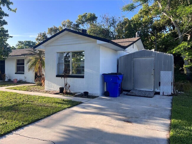 Building Photo - 727 Wyoming Ave