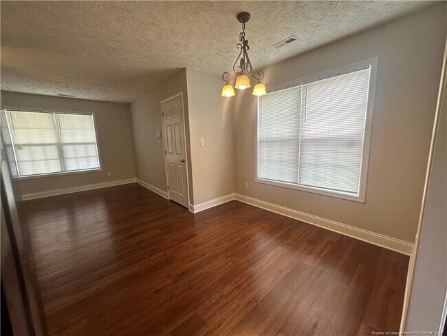 Building Photo - 450 Copper Creek Dr