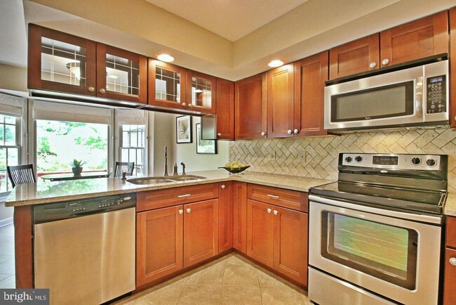 Building Photo - 20920 Stanmoor Terrace