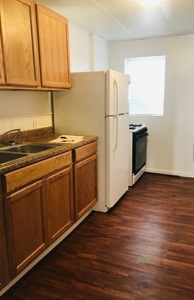 Building Photo - Available Now! Oldtown East Neighborhood! ...