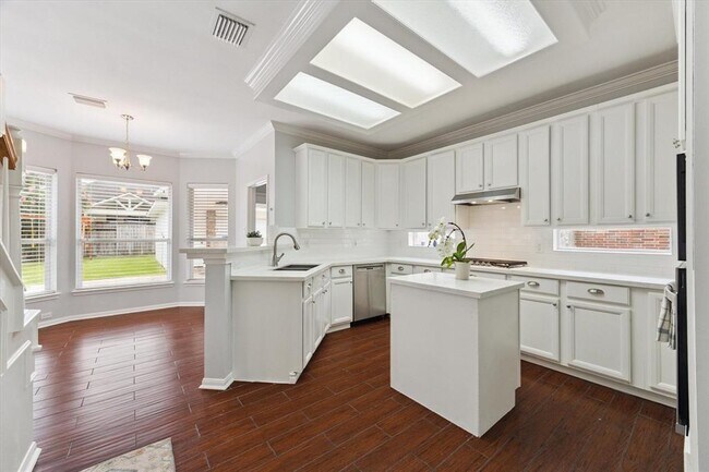 Building Photo - 3319 Harbrook Dr