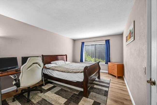 Building Photo - 4020 Porte La Paz