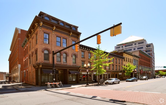 Building Photo - 48 S Pearl St