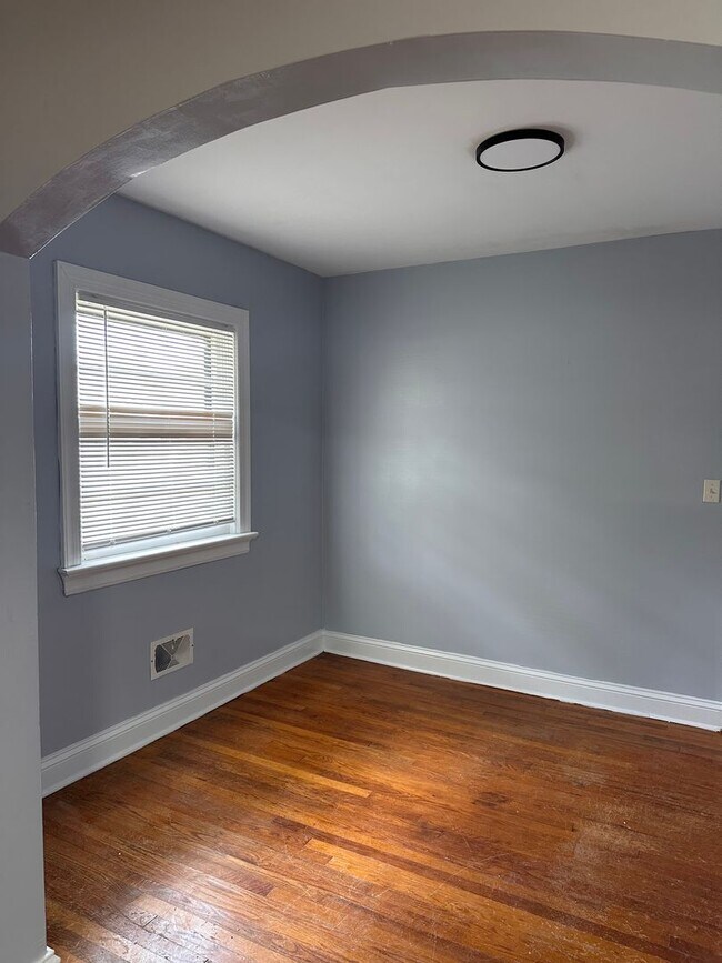 Building Photo - RENTAL HOME 3BD/2BTH