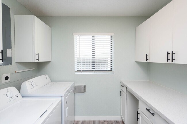 Building Photo - New Pool Home Rental Listing in Palm Bay Florida!