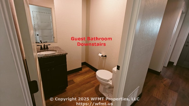 Building Photo - 852 S Camas Ln