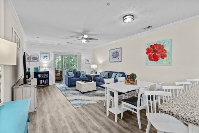 Building Photo - “Snowbird & Mid-Term Rental – 2BR Barefoot...