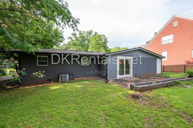 Building Photo - 2131 Bixler Cir