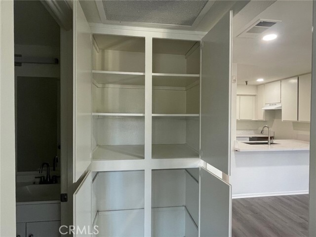 Building Photo - 3830 Avenida Del Presidente