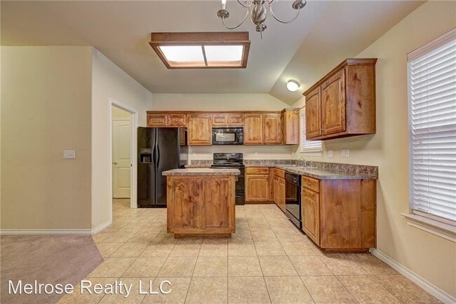 Building Photo - 3 br, 2 bath House - 2429 NW 158th Street