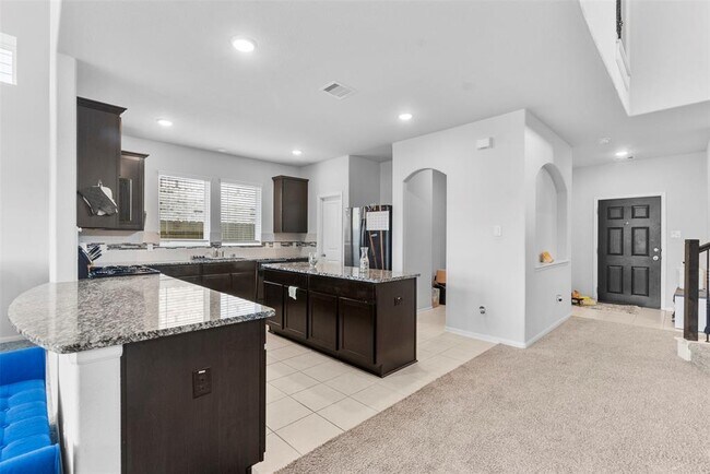 Building Photo - 2405 Bayrose Dr