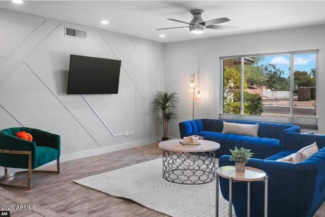 Building Photo - 4844 E Andora Dr