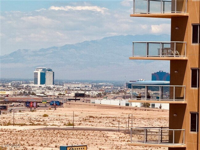Building Photo - 8255 S Las Vegas Blvd