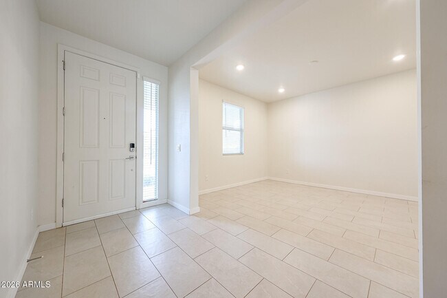 Building Photo - 14090 W Old Oak Ln