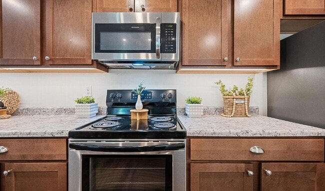 Building Photo - 1720 E Hermosa Dr