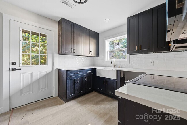 Building Photo - 1314 Anderson St