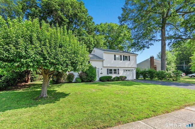 Building Photo - 36 Fuller Dr