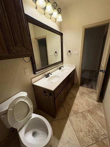 Building Photo - 3005 Waterfall Dr