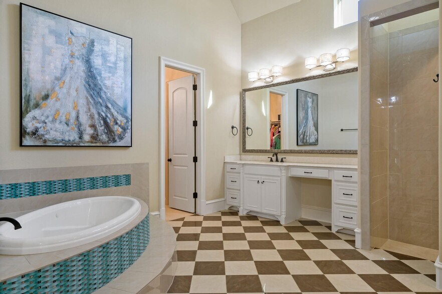 Building Photo - 931 Woodview Dr