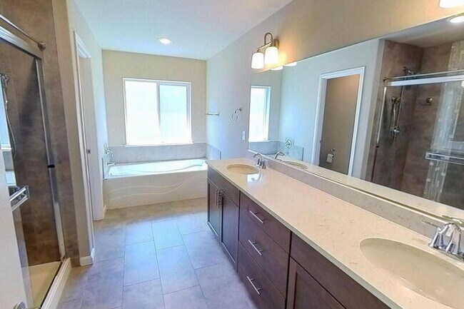 Building Photo - 13741 SE 184th Pl