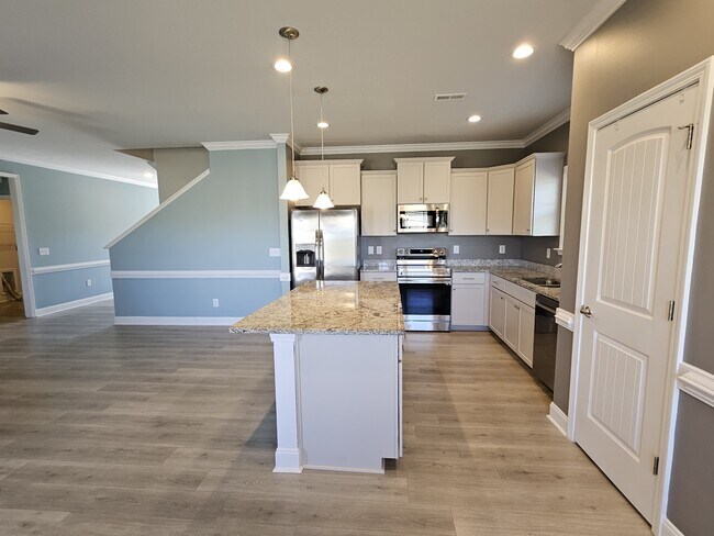 Building Photo - 112 Mergini Dr