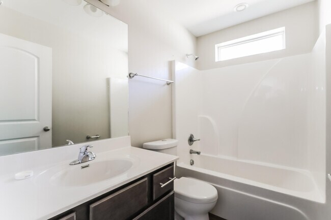 Building Photo - 2220 Walcot Way