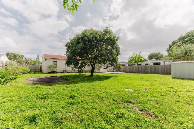 Building Photo - 1447 NW 101st St