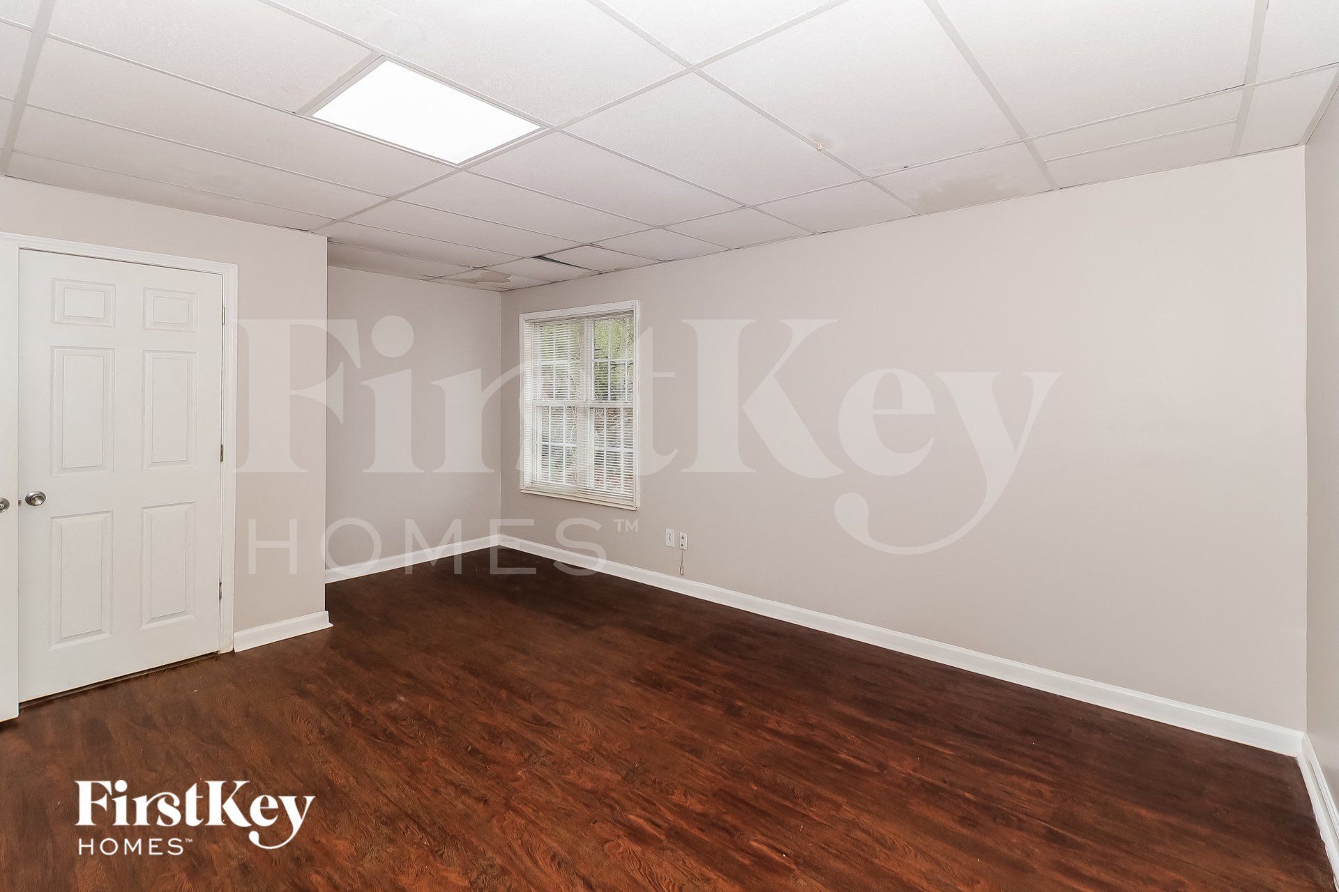 Building Photo - 8630 Bayhill Dr