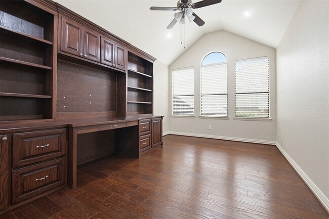 Building Photo - 3205 High Ridge Ct