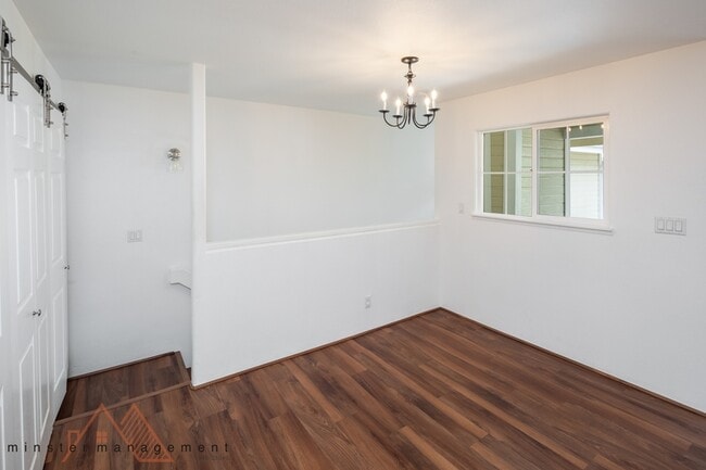 Building Photo - 7080 Hawaii Kai Dr