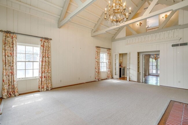 Building Photo - Prime Location- Classic 1936- 3 Bed, 3.5 Bath, Seconds from River Crest Country Club- 76107