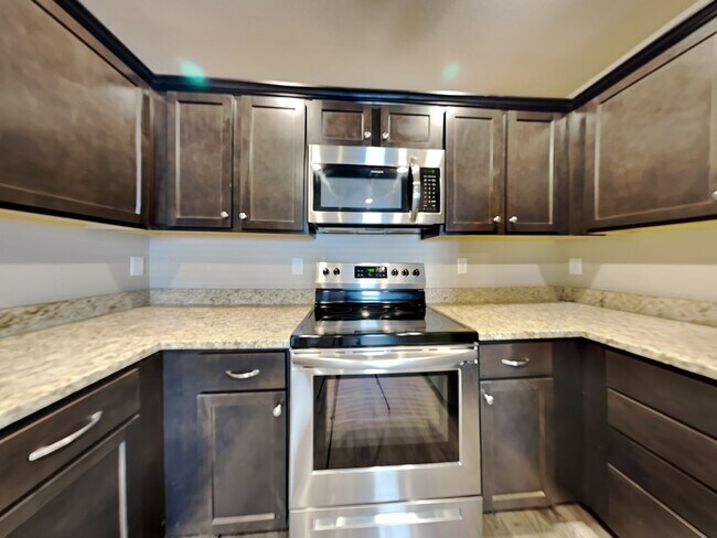 Building Photo - Charming 3-Bed, 2-Bath Home in Blue Springs