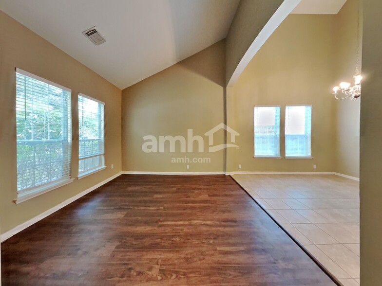 Building Photo - 12919 Palm Leaf Ct