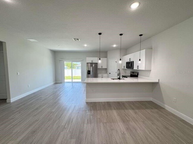 Building Photo - 15096 SW 51st Ave