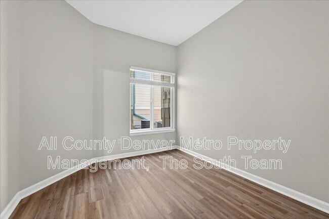 Building Photo - 8707 E Florida Ave
