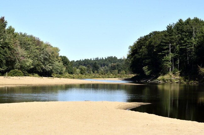 Building Photo - 9 Fawn Meadows