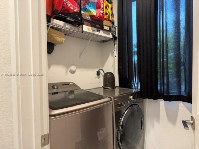 Building Photo - 2357 SE 10th St