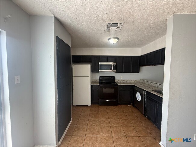 Building Photo - 106 Cockerham St