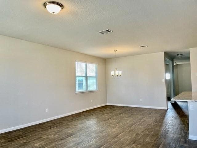 Building Photo - 505 Naset Dr