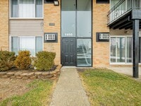 Building Photo - 1490 Nancywood Dr