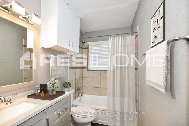 Building Photo - 1208 Janann Ave