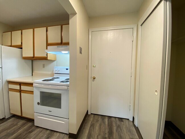 Building Photo - 155 Eastern Ave