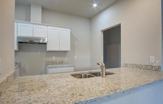Building Photo - 121 Lawton St